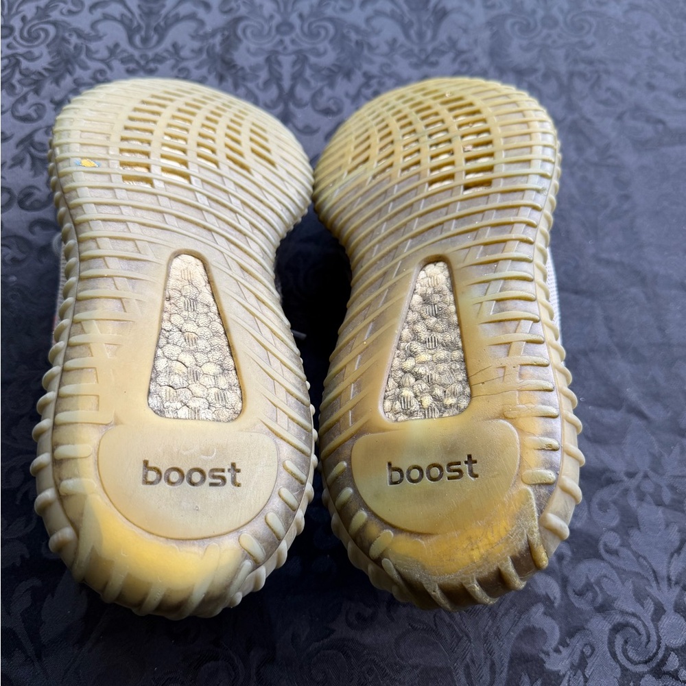 adidas Yeezy Boost 350 V2 "Beluga 2.0
Size 10 - Picture 4 of 6